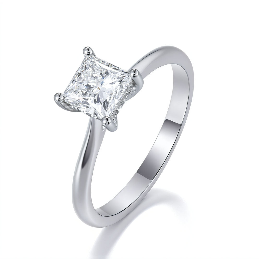 Princess Square Diamond Ring | 18K Solid Gold - Detail View 4 | Worldiamond D VVS1 Lab Grown Diamond